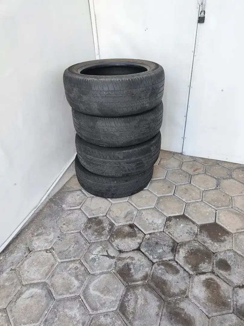 Ban Dunlop R17 215/55