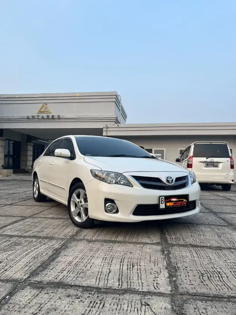 ALTIS 2.0 V AT 2013