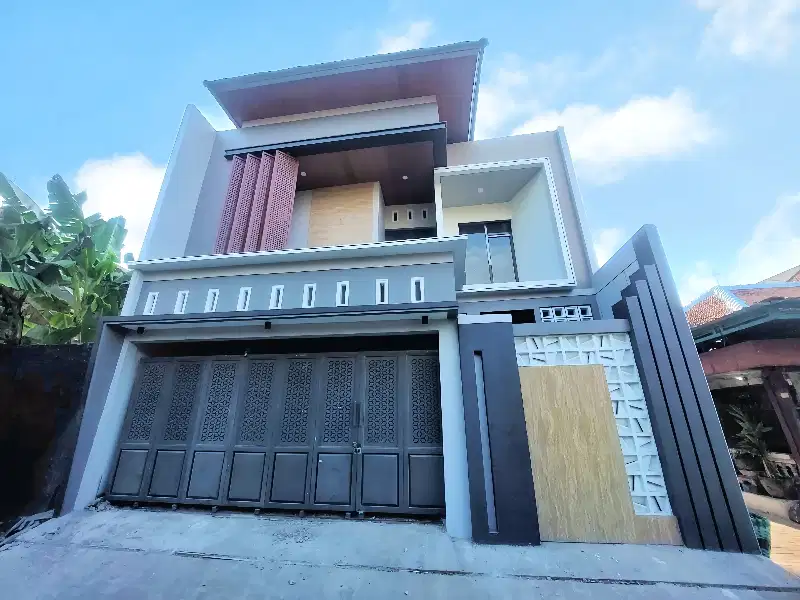 rumah mewah 2lt siap huni tengah kota solo jajar dekat solosquare mall