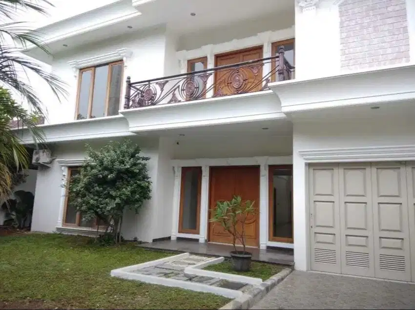 Rumah Mewah Modern Classic di Pejaten Barat