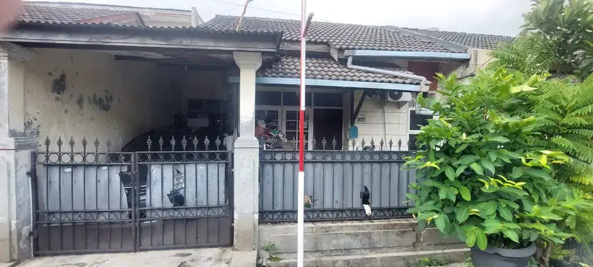 Rumah Rungkut Mapan Adem Hadap Selatan, Harga bisa Nego