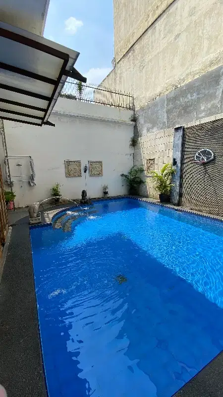 Rumah 2 Lantai Private Pool BU dlm komp Villa Cinere Mas,Ciputat