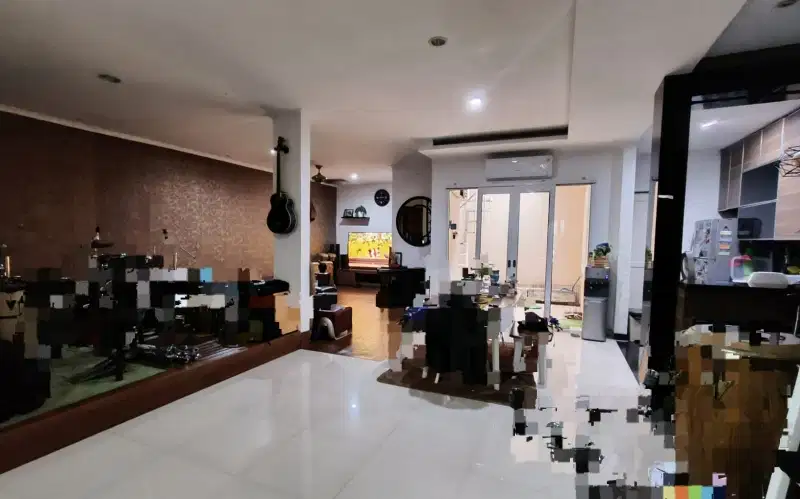 DIJUAL RUMAH 2 LANTAI TURUN HARGA DI CLUSTER TENGAH KOTA WISATA!