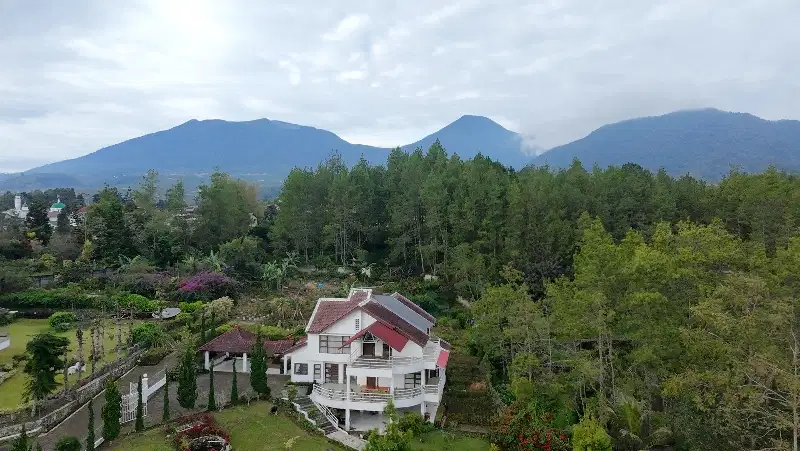 Villa Cibodas Puncak Lingkungan Private dekat Kebun Raya Terawat