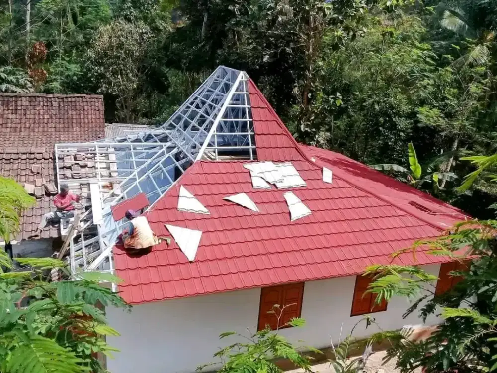 Joglo baja ringan genteng metal pasir