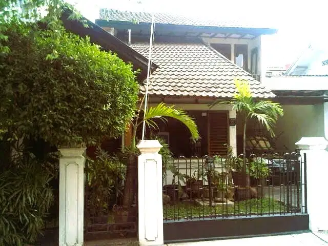 Rumah nyaman area bintaro sek 2 dekat stasiun krl pondok ranji ciputat