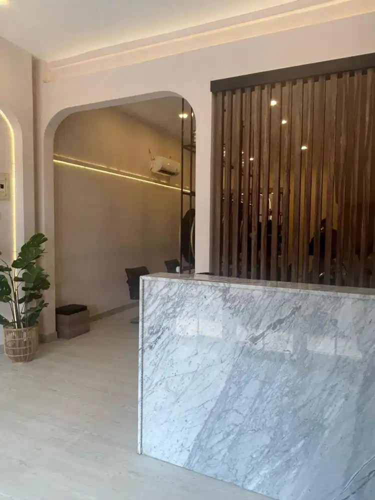 Ruko 3 lantai di sewa