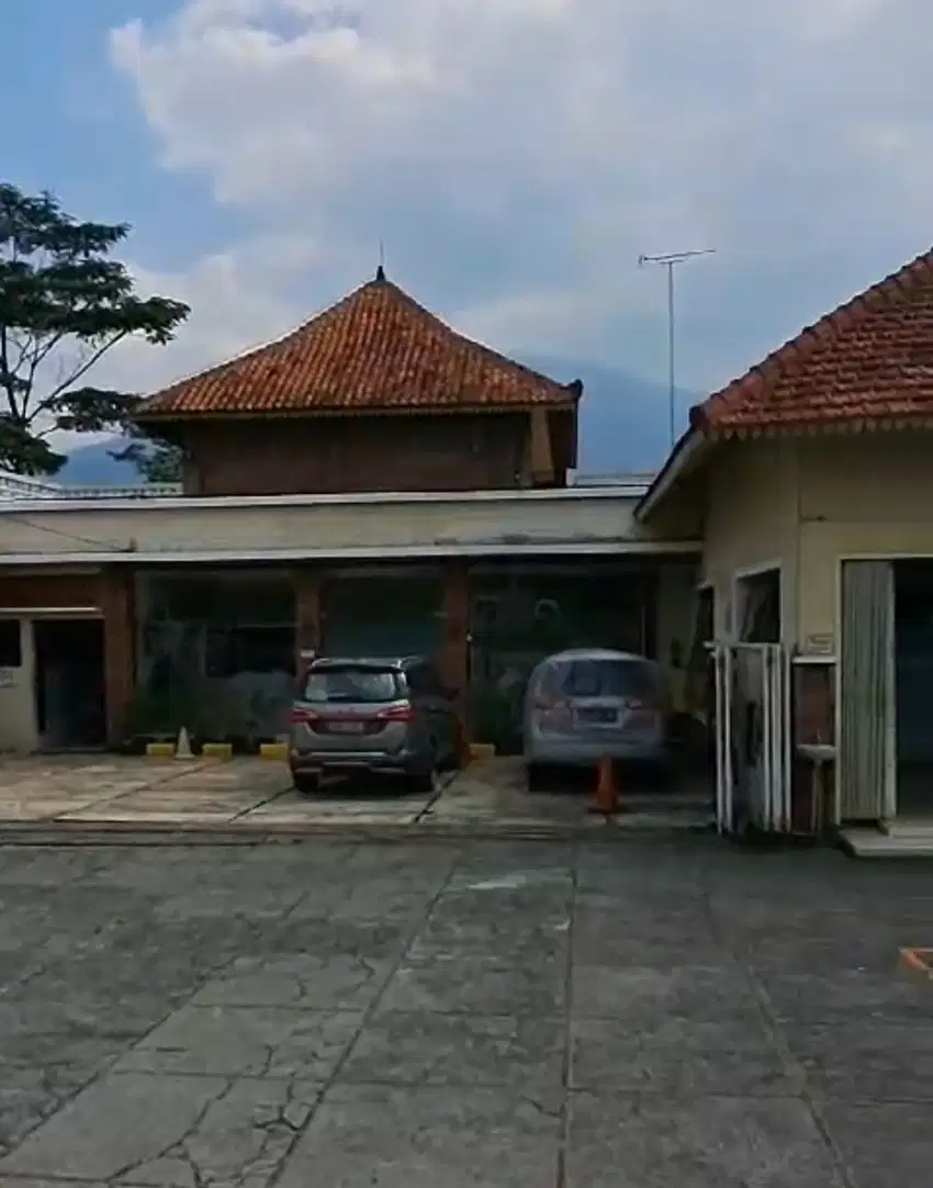 Dijual Cafe, Resto dan Guest House Ungaran Semarang