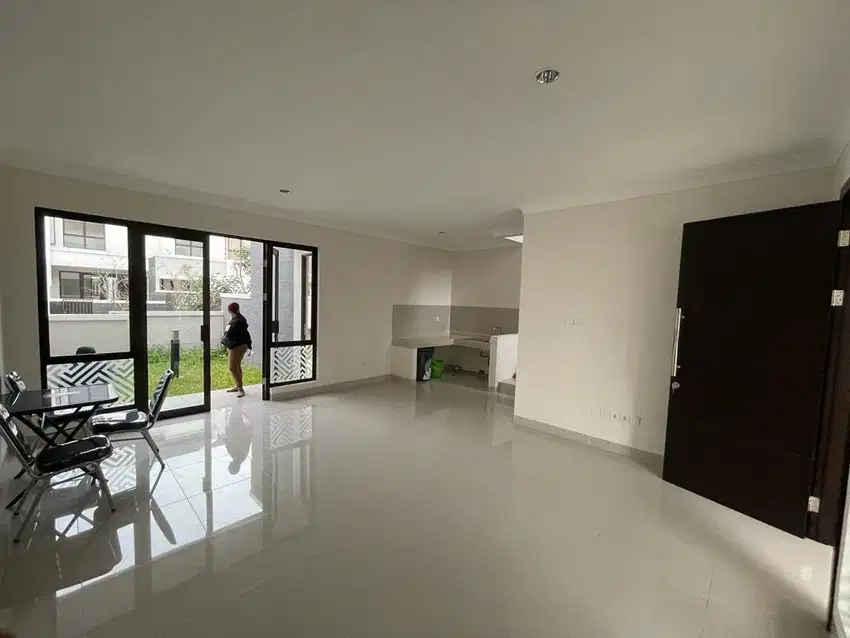 Dijual Rumah siap huni terawat di Podomoro Park