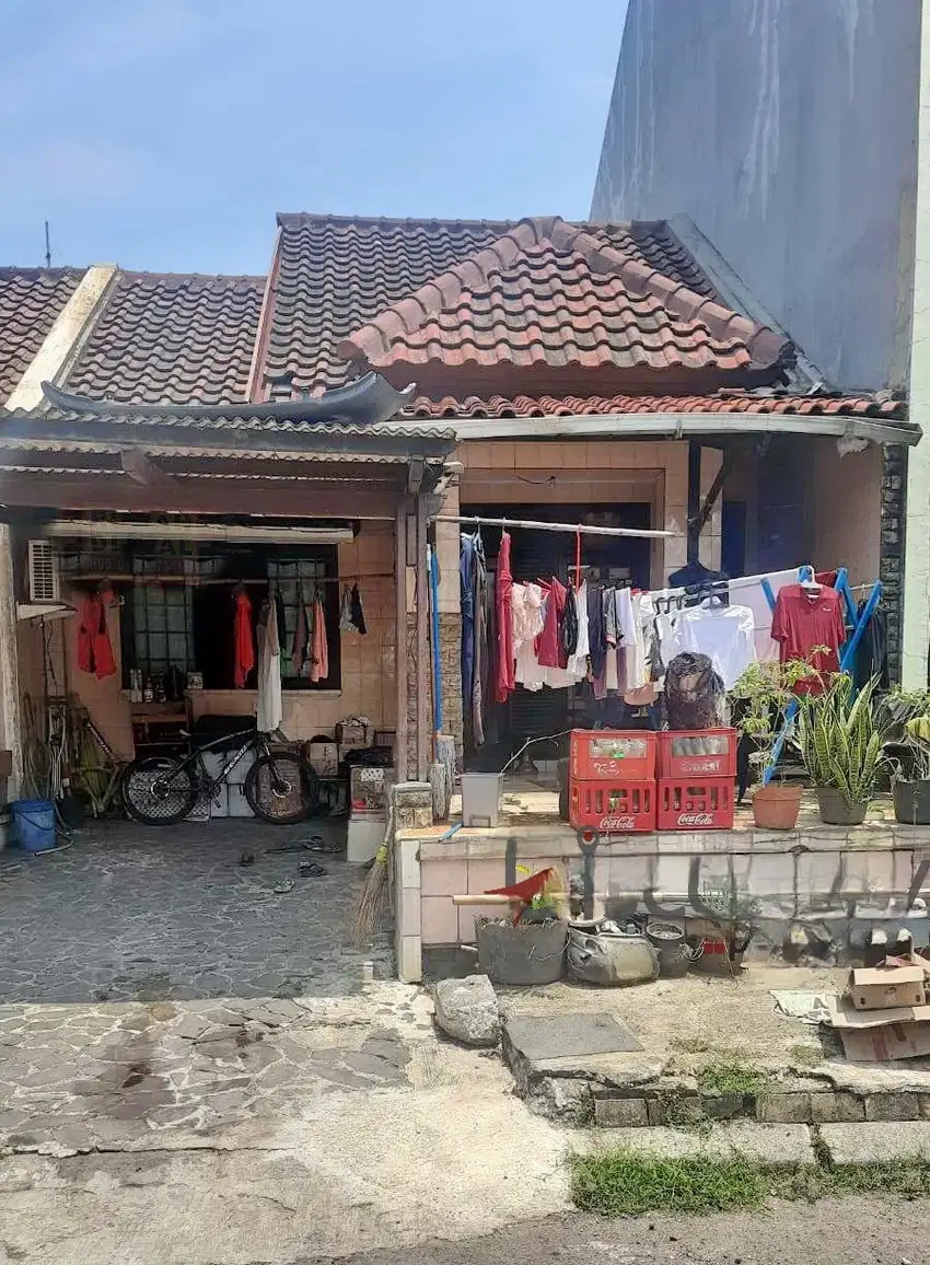 Dijual Rumah tua MURAH BUANGET DI Alam Sutra