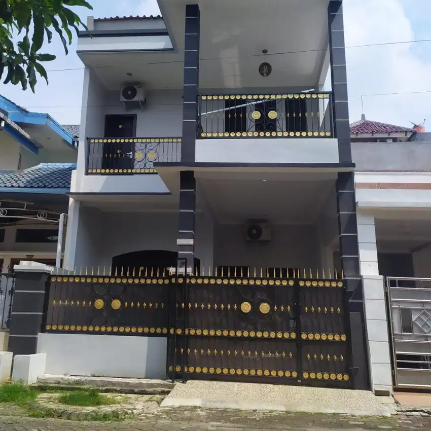 Disewakan Rumah Mewah Strategis Harga Merakyat di Jakarta Timur.