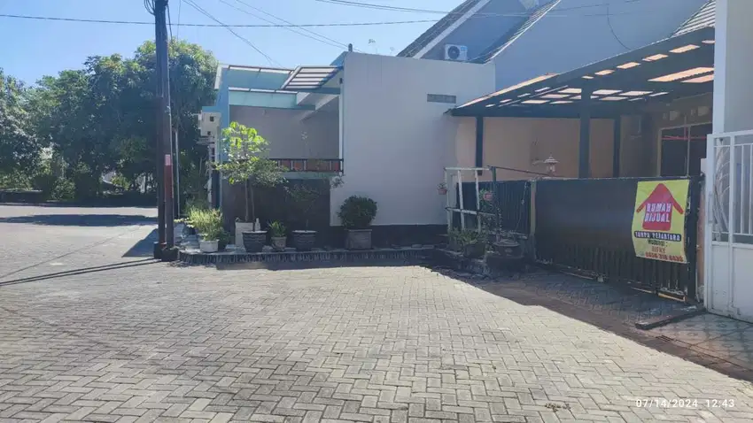 DIJUAL RUMAH GKB DEKAT MALL DEPAN TAMAN BERMAIN TERBAIK