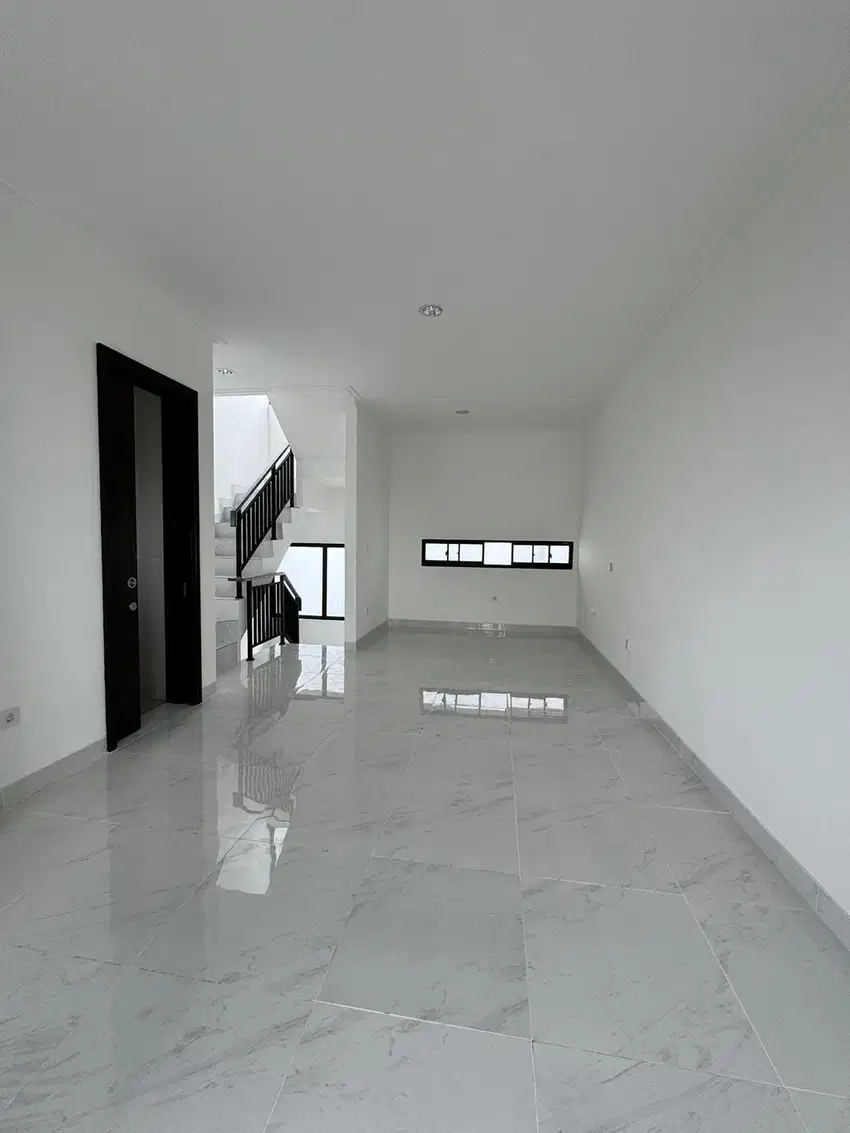 Di sewakan rumah pantai indah kapuk golf island 3 kamar tidur 3 lantai