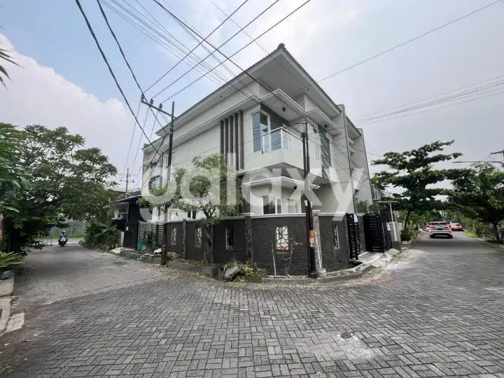 Rumah Sutorejo selatan siap huni surabaya timur