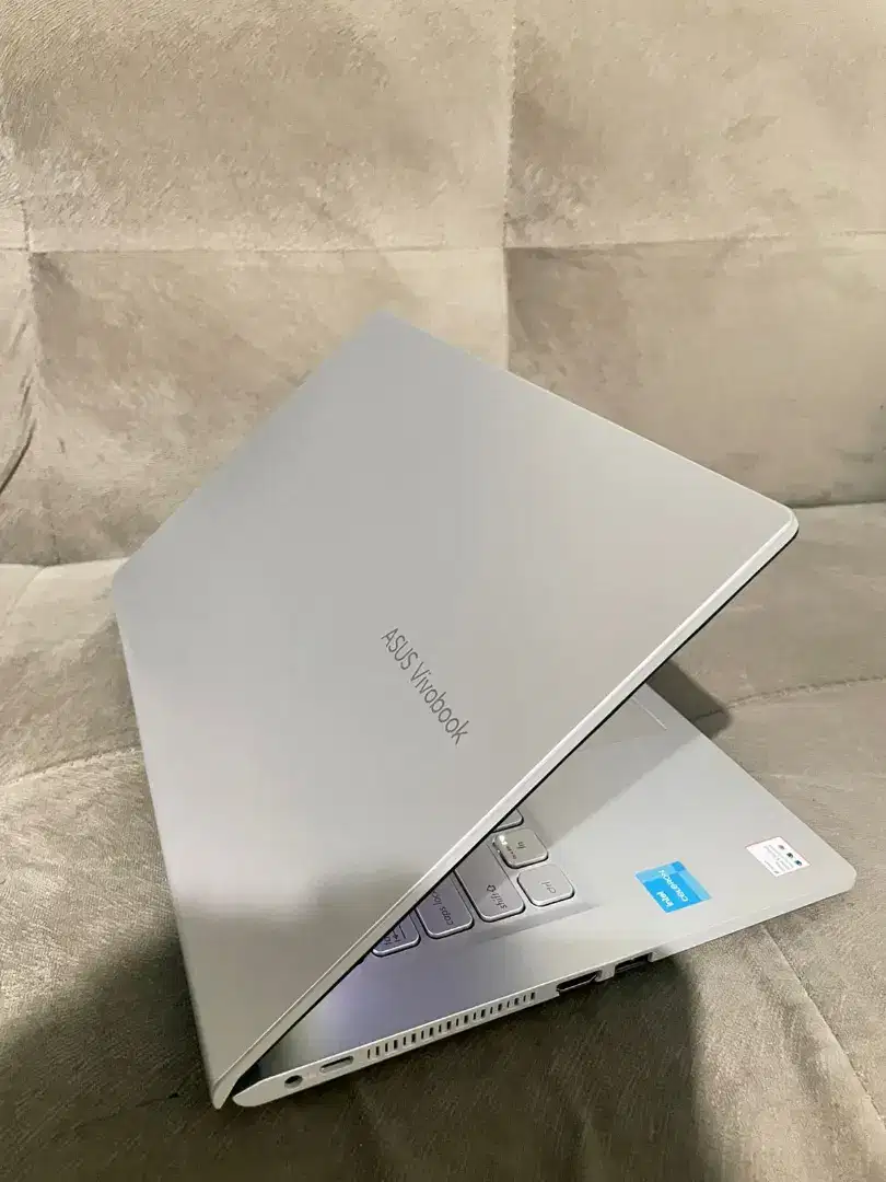 ASUS Vivobook 14 A1400KA-FHD424 Like New