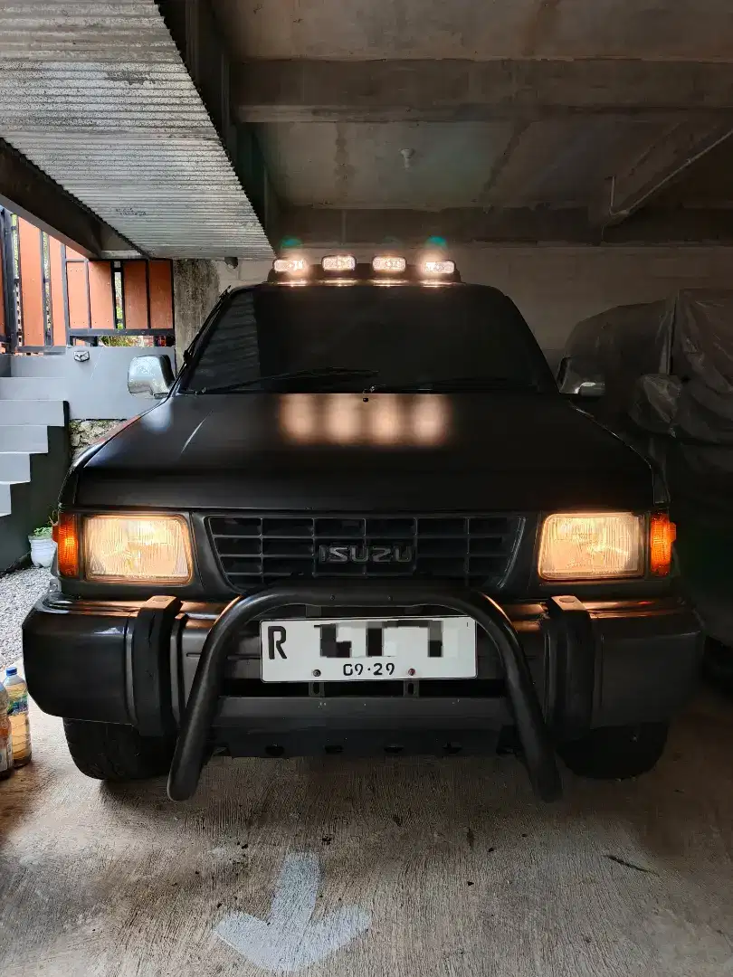 ISUZU PANTHER HI-SPORTY 1997