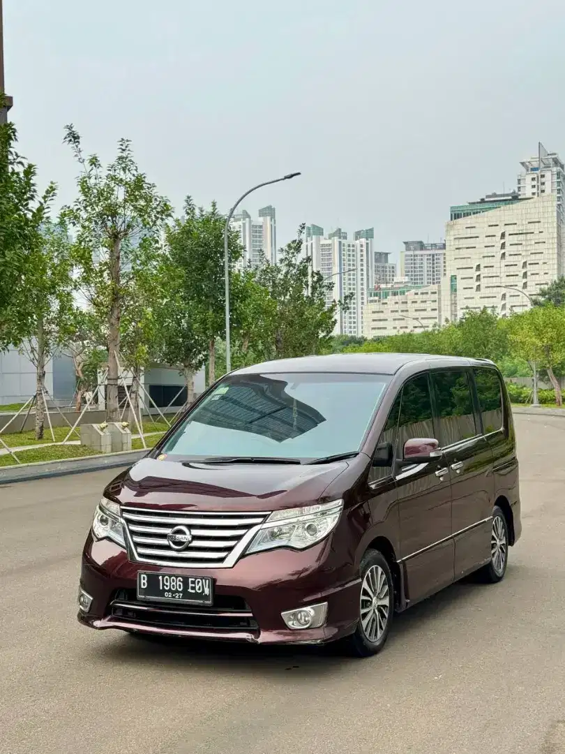 CASH!! Nissan Serena HWS 2.0 2017