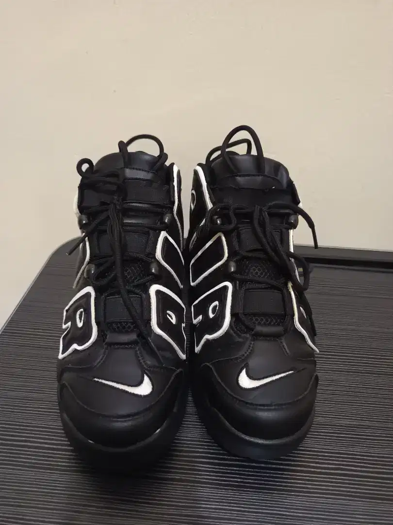 Sepatu nike air tempo hitam