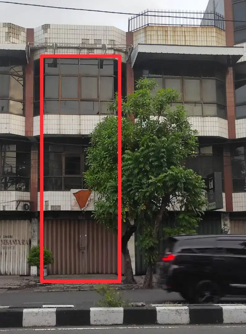 Di jual ruko gembong tebasan di tengah kota
