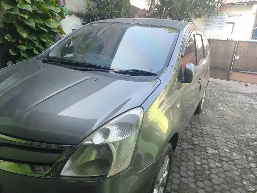 Grand Nissan Livina 2013