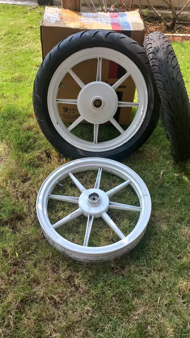 Dijual Velg VRossi P8 Xeon+Ban Tebal