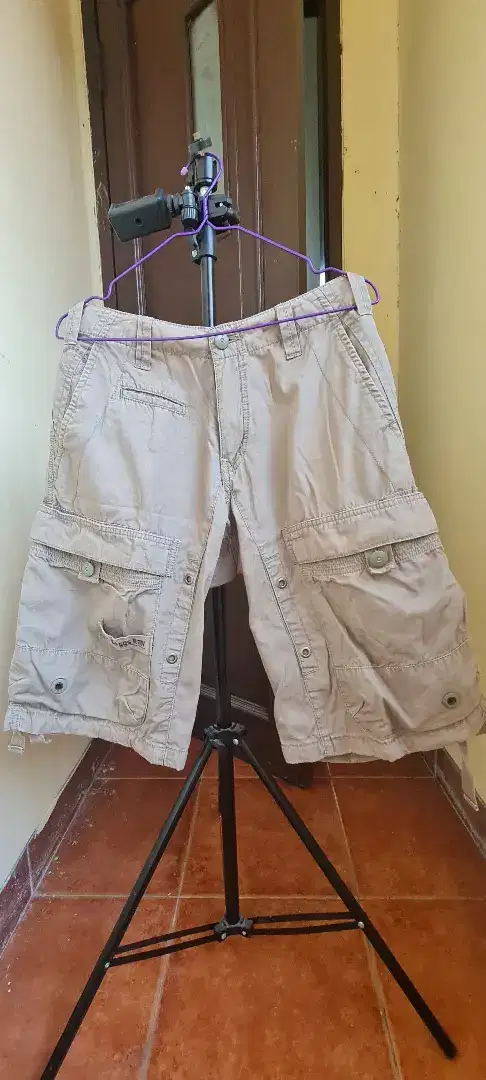 DIJUAL CELANA  BERMUDA (SELUTUT) KEREN