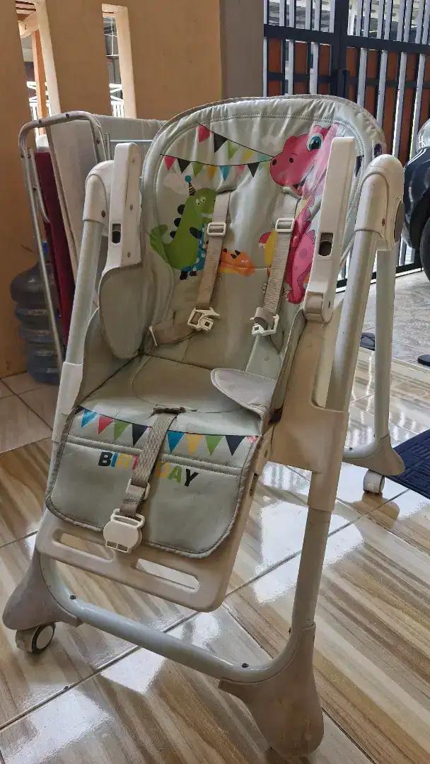 BABY CHAIR / KURSI MAKAN ANAK / BEKAS