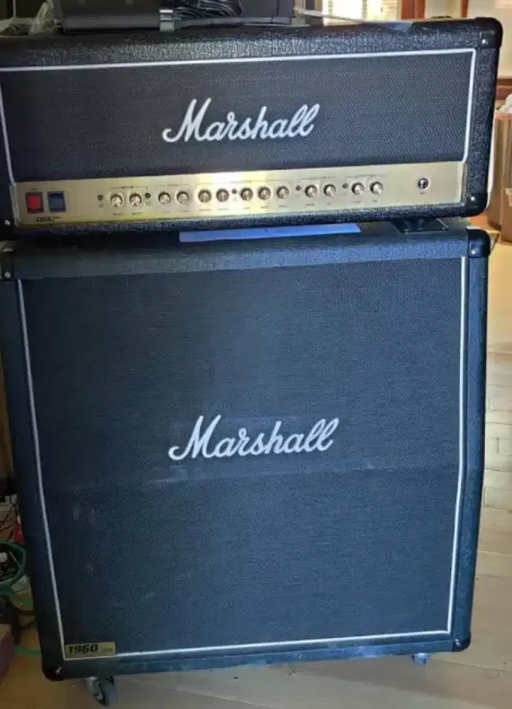 Ampli gitar tabung MARSHALL DSL-100. Made in England