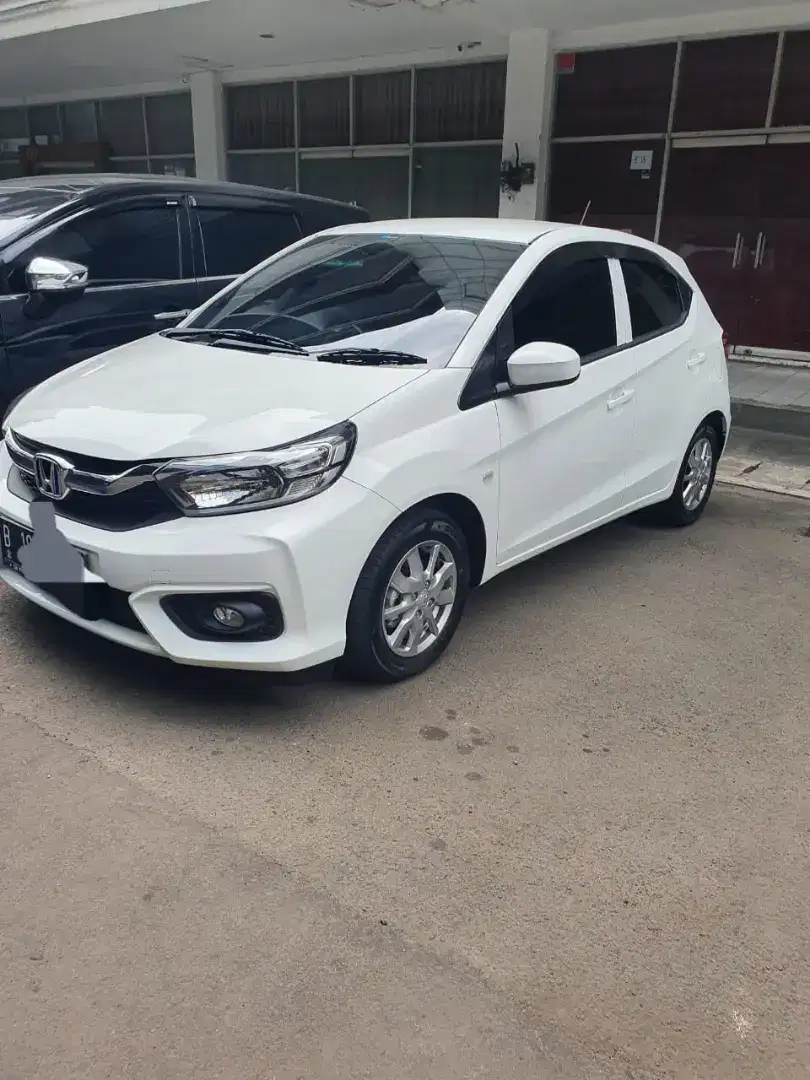 Brio e at 2022 putih