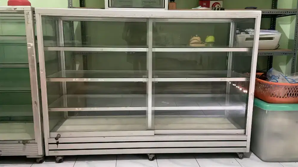 Etalase Kaca Besar2500