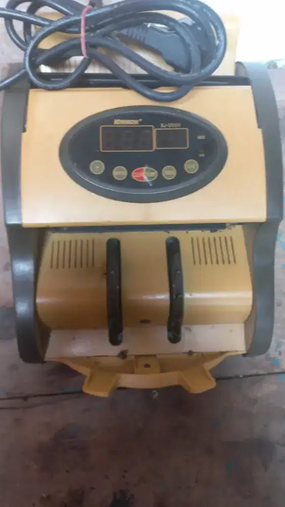 Mesin penghitung uang Krisbow