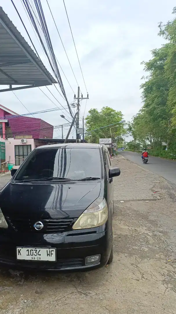Nissan serena C24