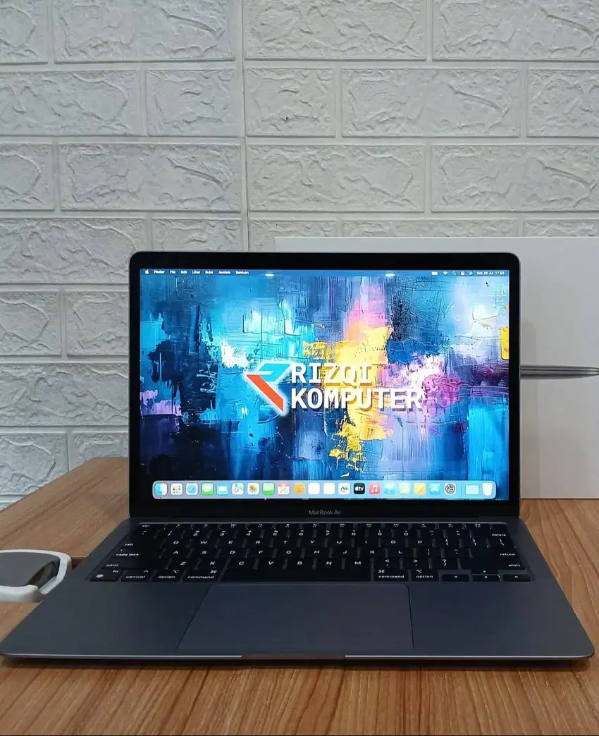 MacBook Air M1 2020 Processor Apple M1 CPU 8 Core Ram 8GB SSD 256GB