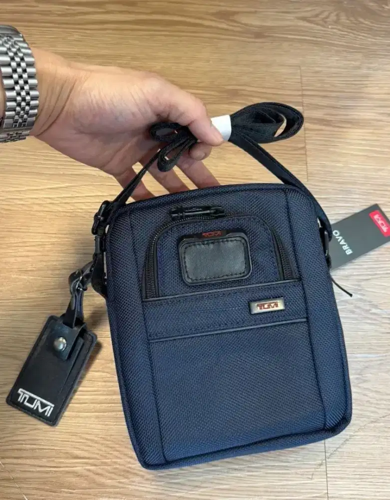 Tas HP TUM Import (Navy), Ada Bonus