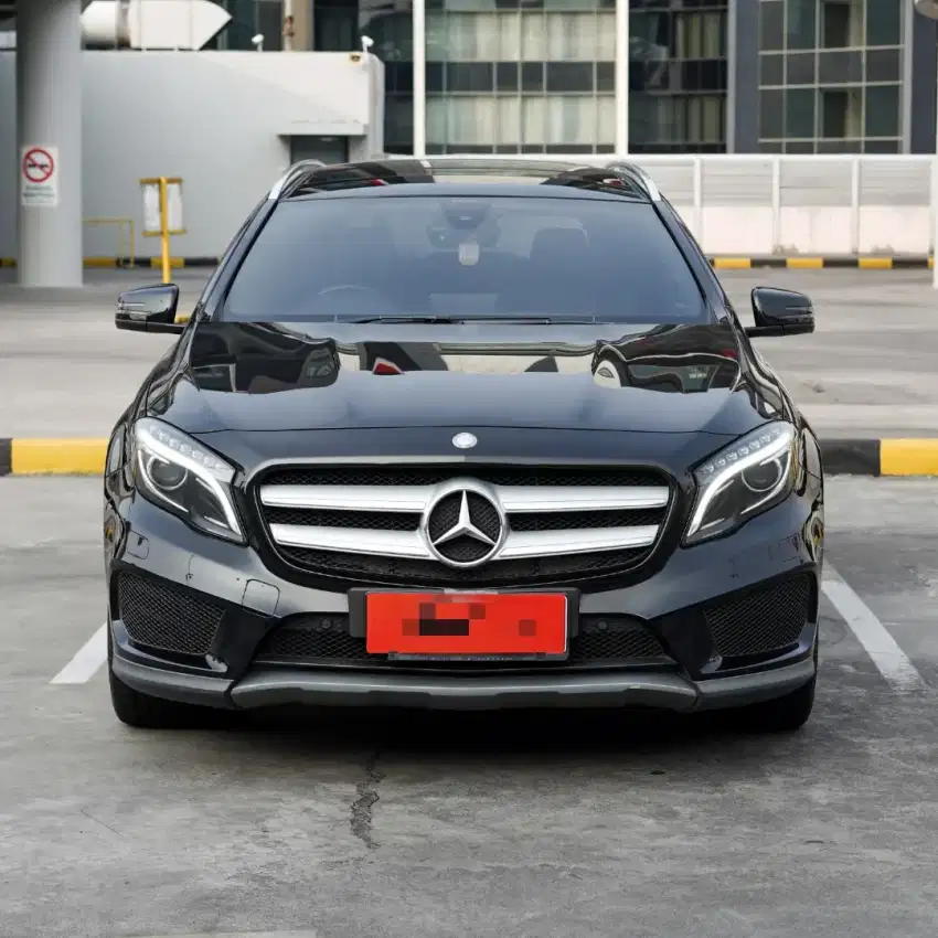 Mercedes Benz GLA200 AMG Sport 2014