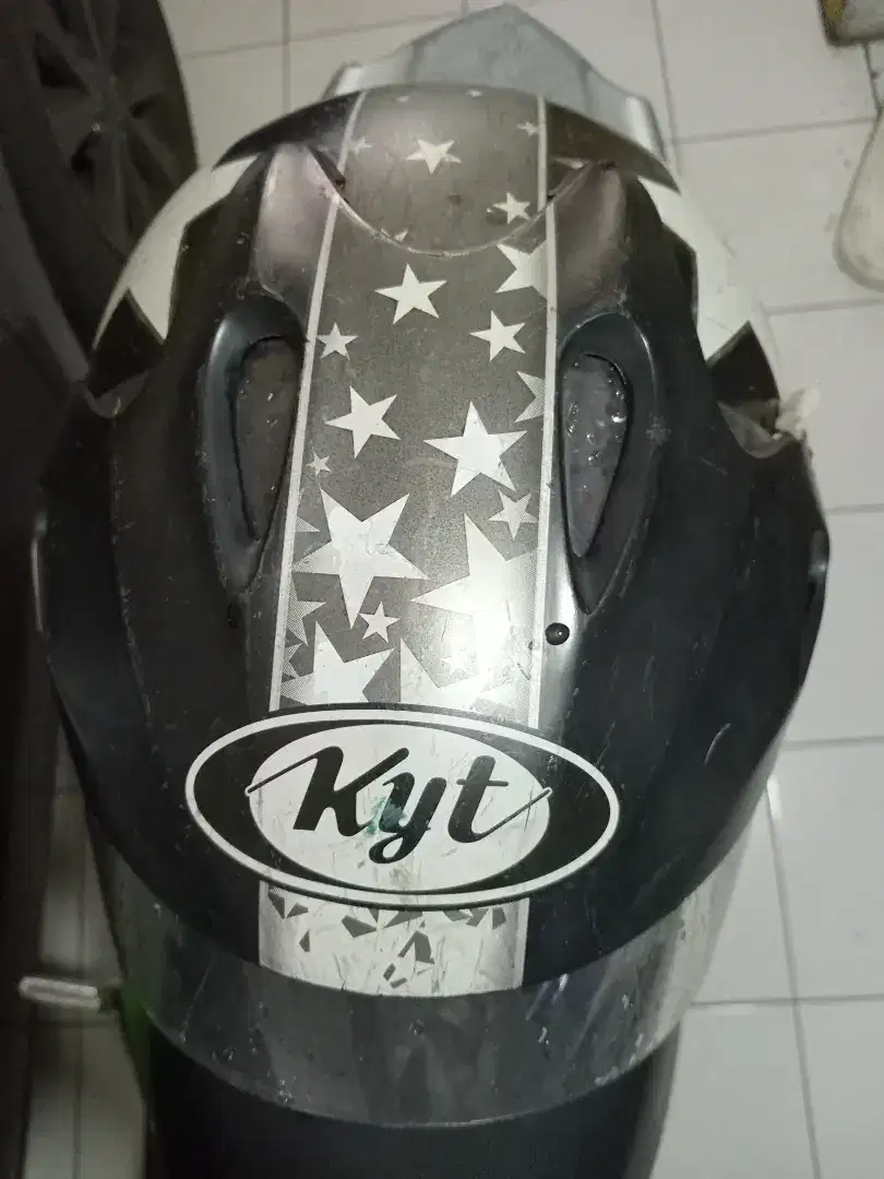 Helm bekas  layak KYT