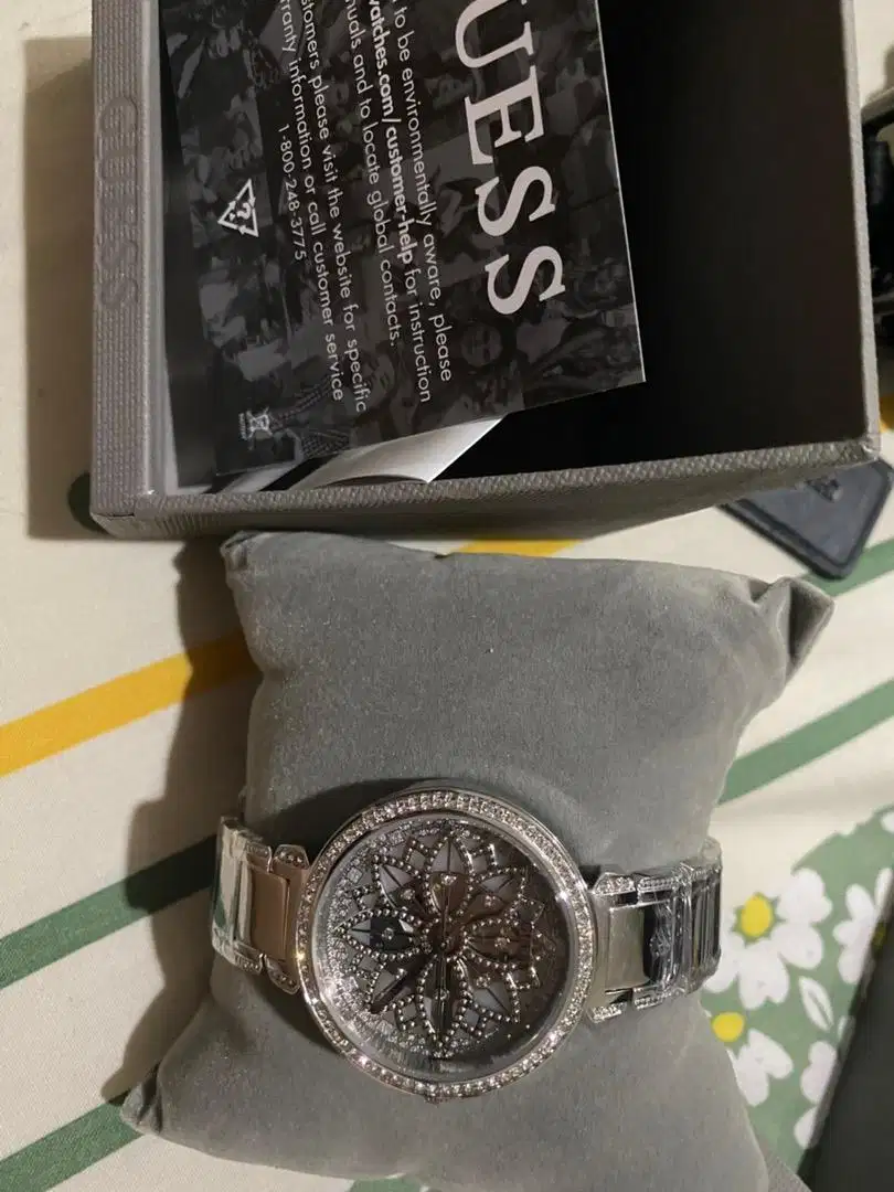 Jam guess baru lengkap box dusbag