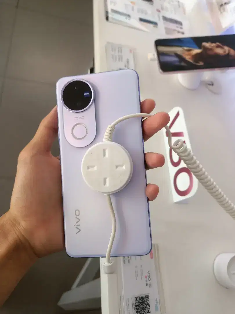 CASHBACK 500RB VIVO V50 5G 12/512