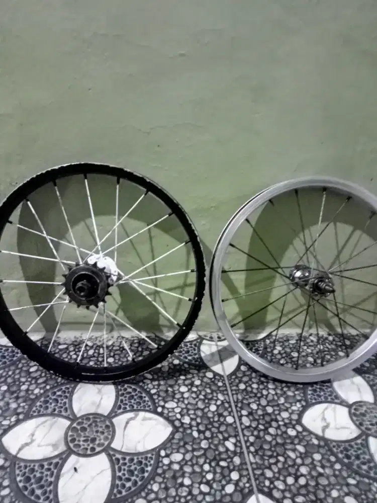 Sepasang pelk sepeda ring 16 bahan Alloy