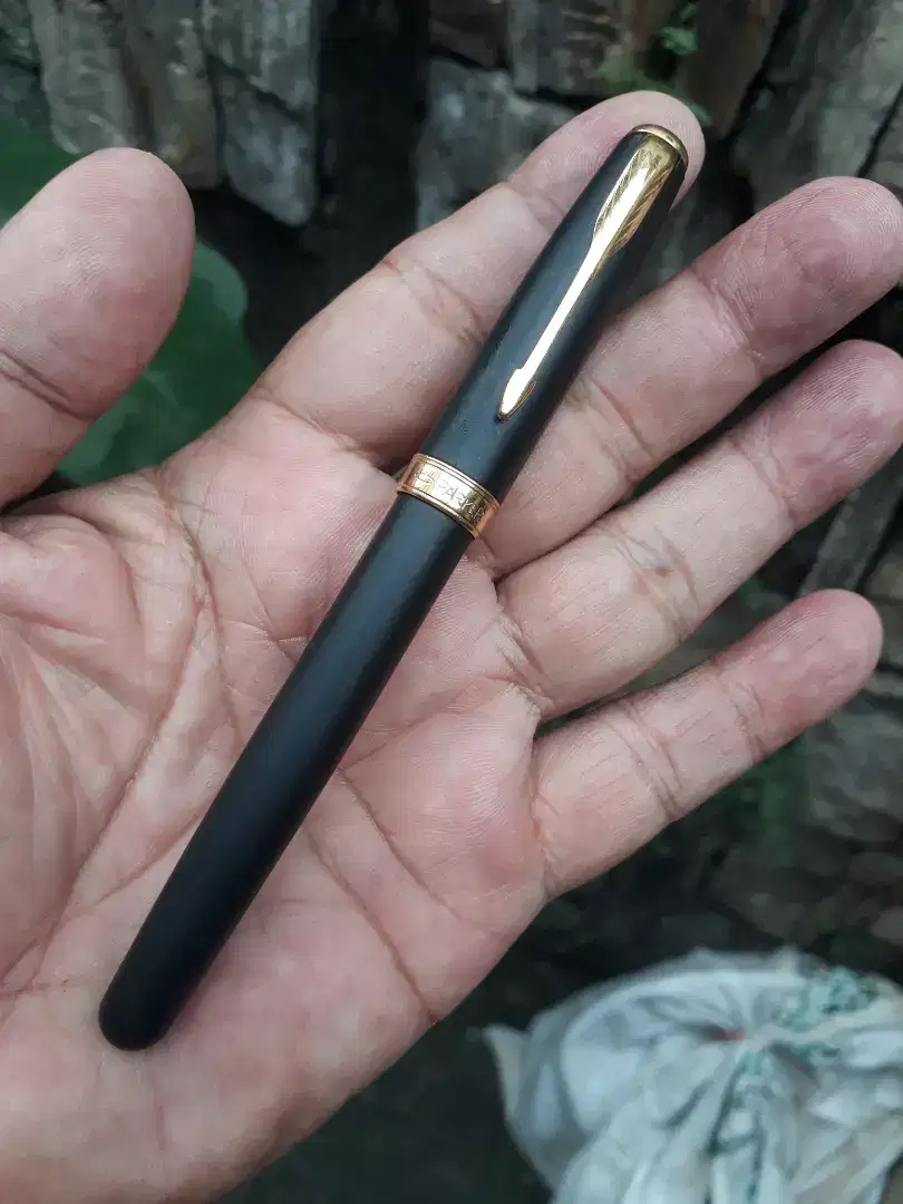 Antik vintage sign roller pen parker sonnet france warna gold blackdop
