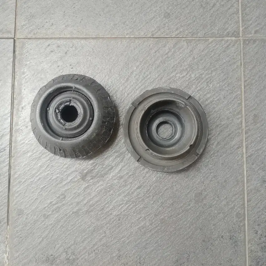 Karet support tatakan dudukan shockbreaker Honda