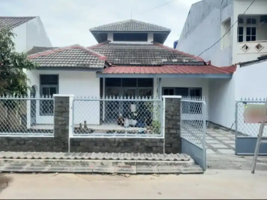 Rumah nyaman siap huni dalam perumahan jagiwaringin
