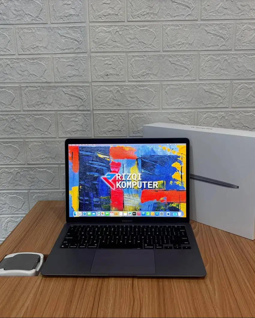 MacBook Air M1 2020 Processor Apple M1 CPU 8 Core Ram 8GB SSD 256GB