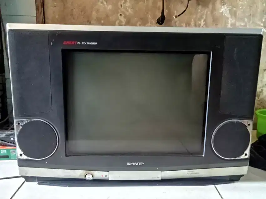 Tv tabung 21in merk sharp normal