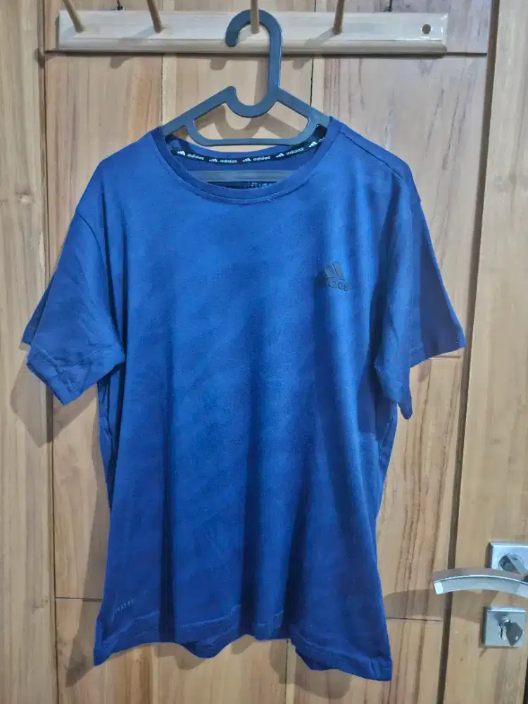 Jersey Kaos Olahraga Pria