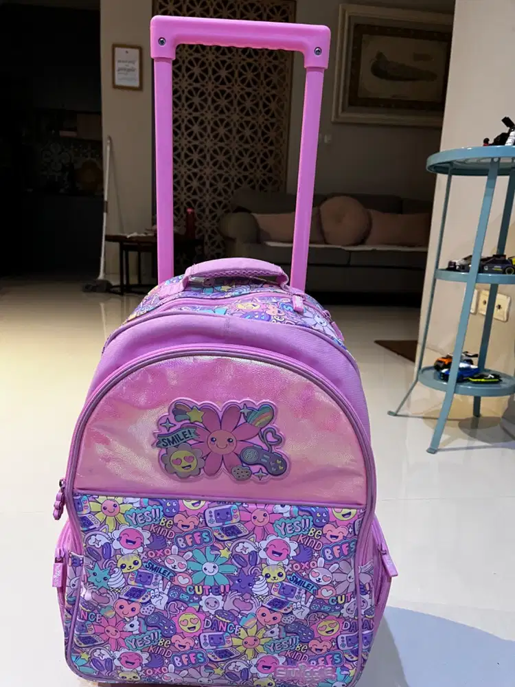 Preloved Smiggle Bag Trolley Pink