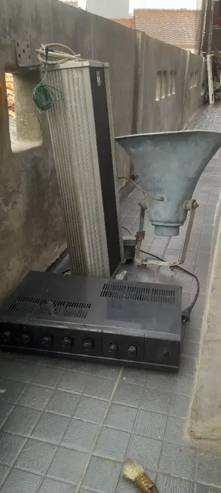 Ampli toa berikut speaker corong dan coloum