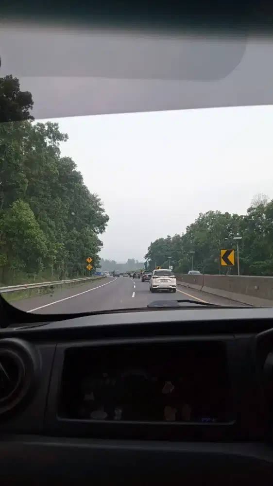 ajakin kerja dong,saya umur 19 tahun