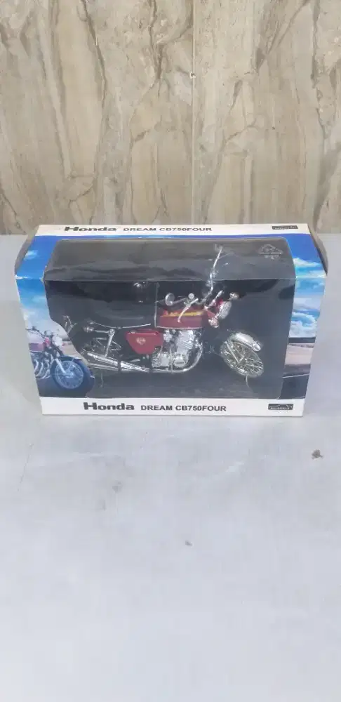 NOS Motor Honda Dream CB750FOUR