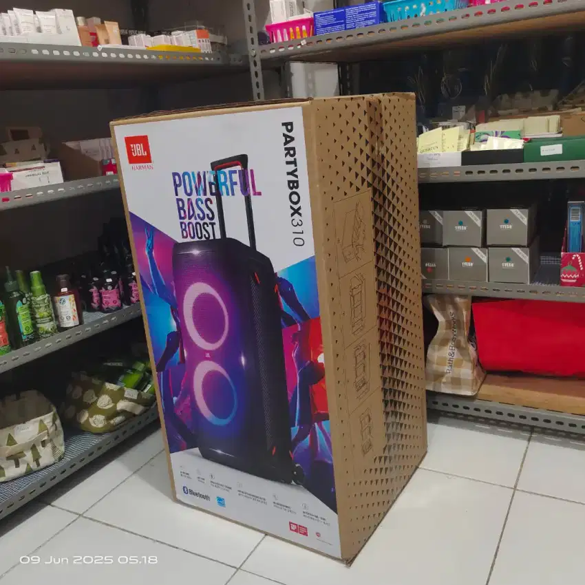 Jbl Partybox 310 new portabel bluetooth karaoke speaker by Harman